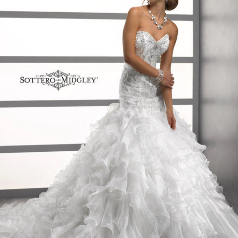 Sottero and Midgley Ivory Ruffled Bridal Gown